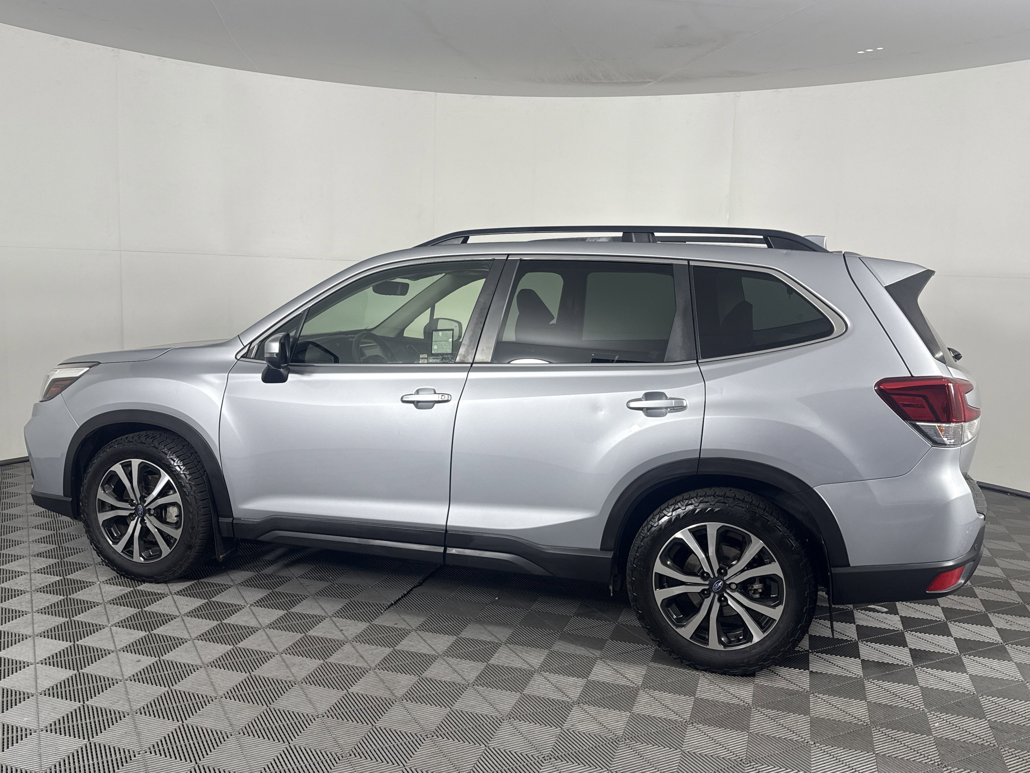2020 Subaru Forester Limited photo 4