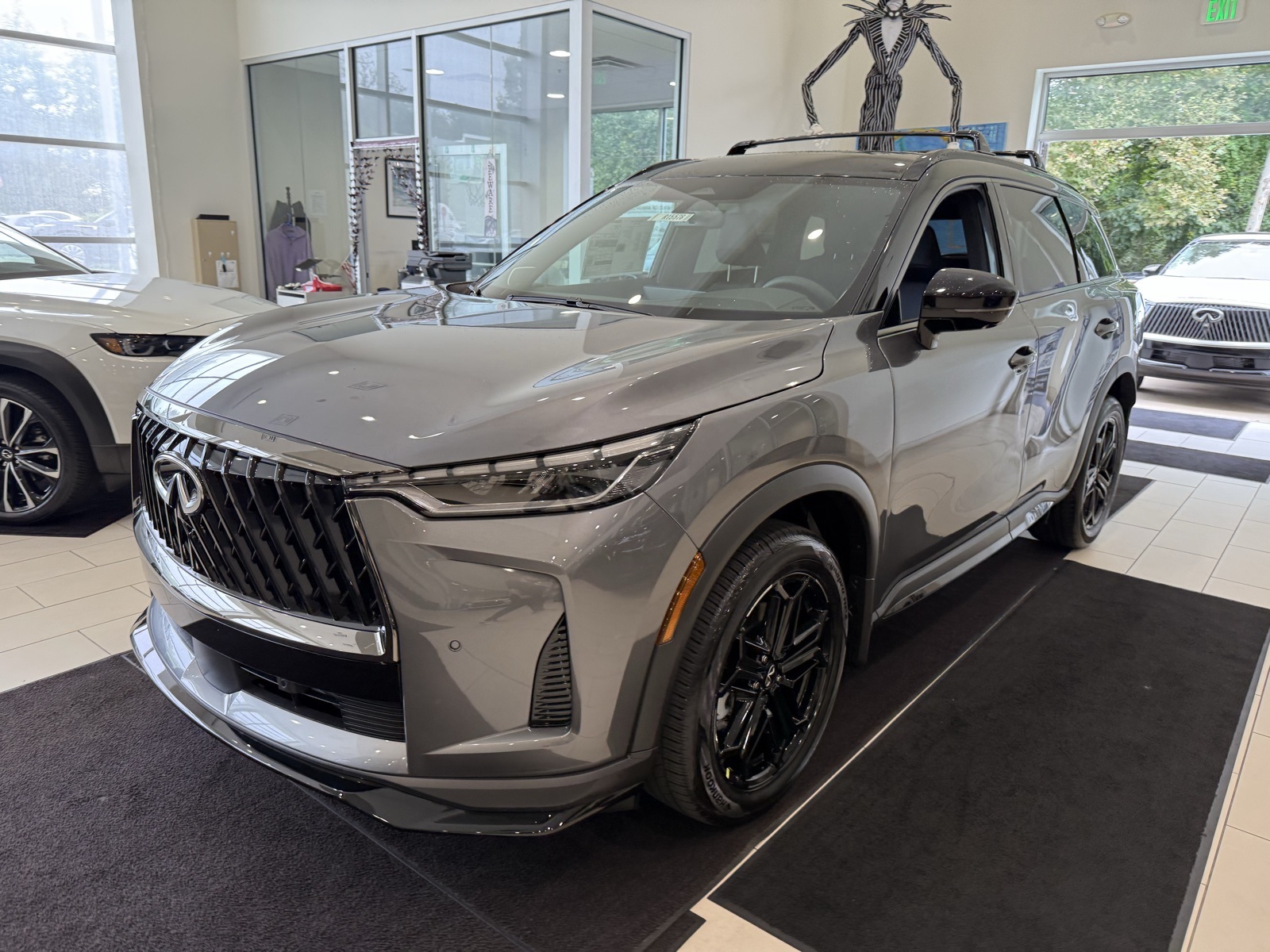 2026 Infiniti QX60 Luxe photo 2