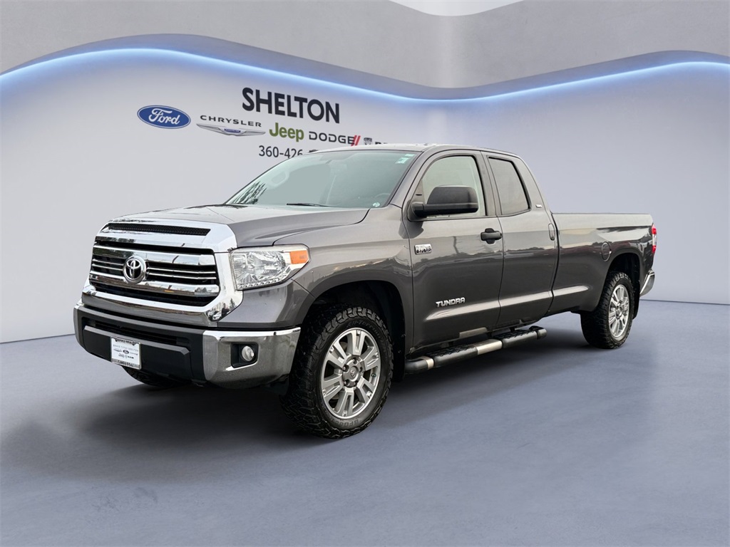 2017 Toyota Tundra SR5's photo