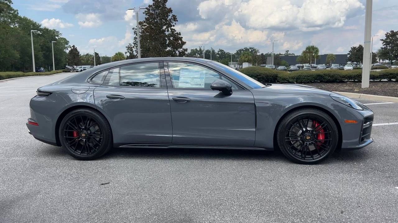 2026 Porsche Panamera GTS photo 9