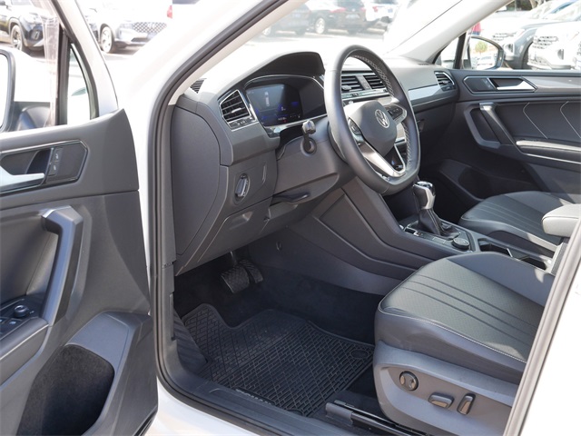 2022 Volkswagen Tiguan SE photo 8
