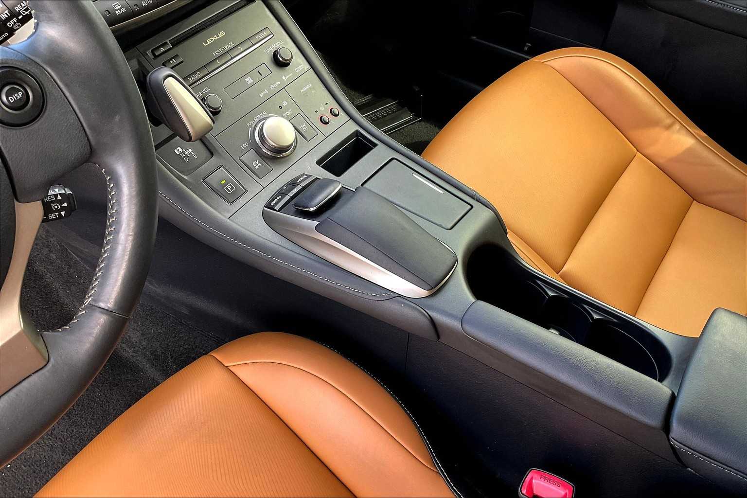 2014 Lexus CT 200h photo 13