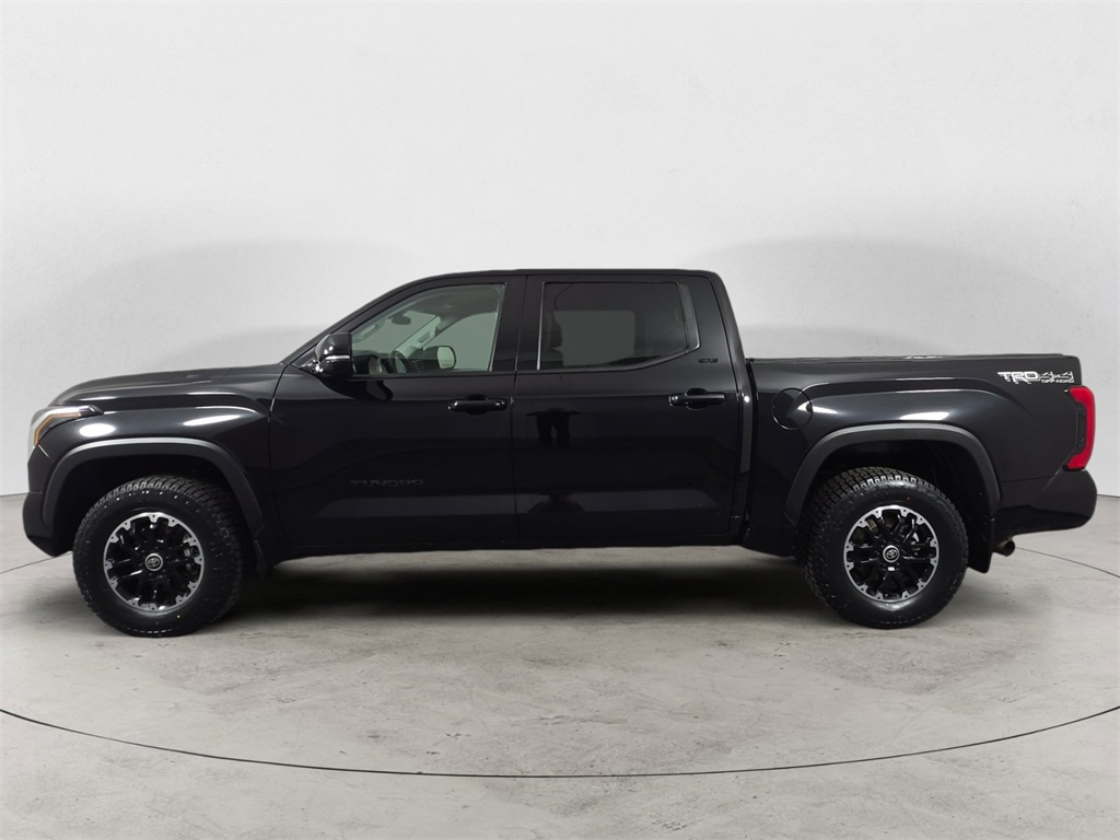 2022 Toyota Tundra SR5 photo 2