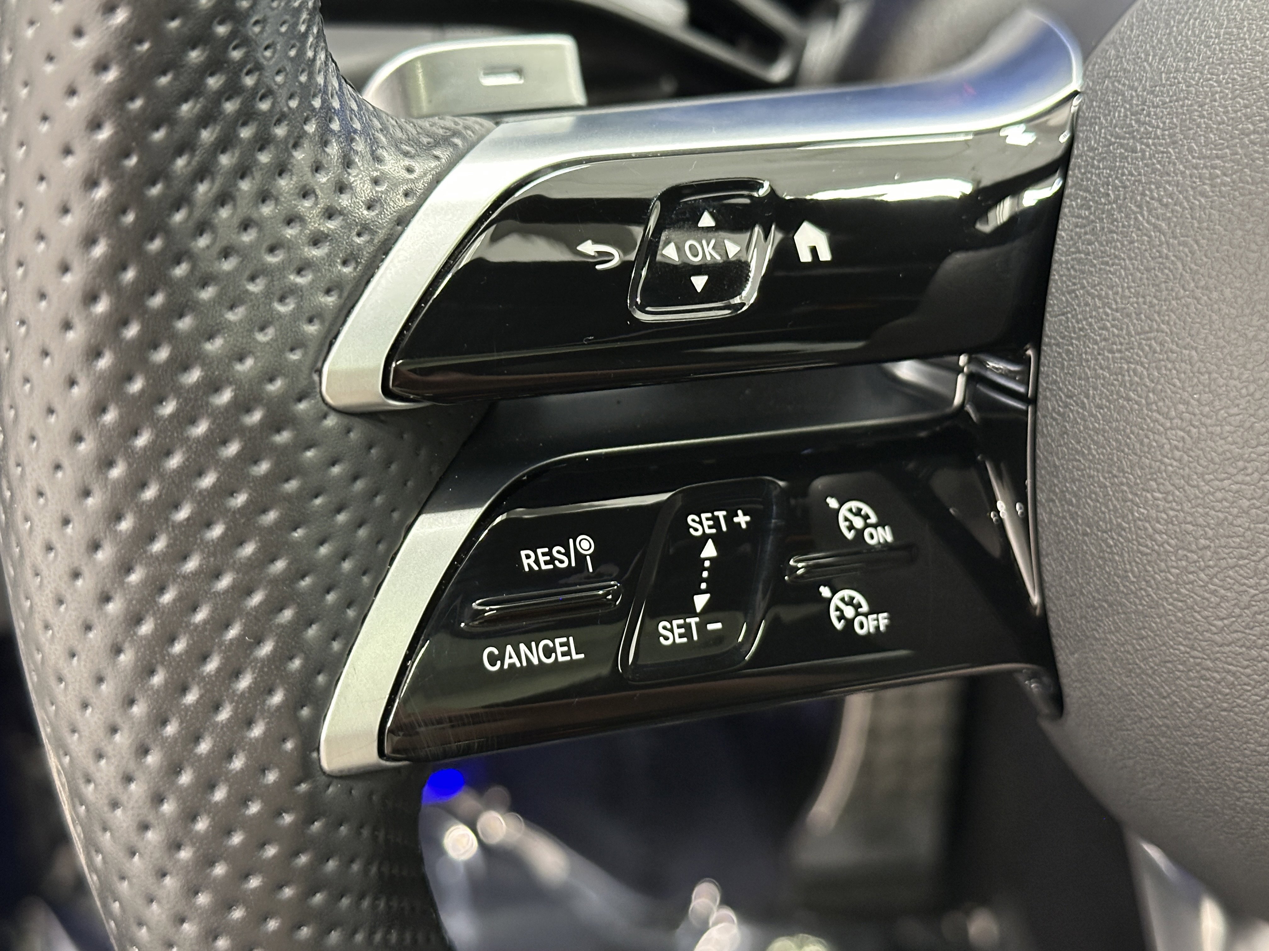 2024 Mercedes Benz GLC 300 4MATIC photo 13