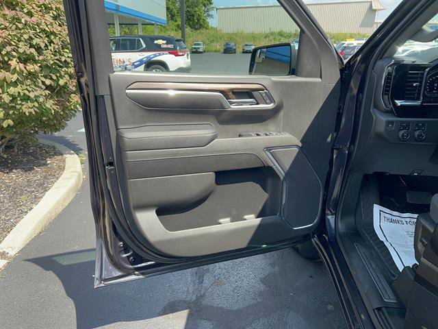 2023 Chevrolet Silverado 1500 LT photo 13