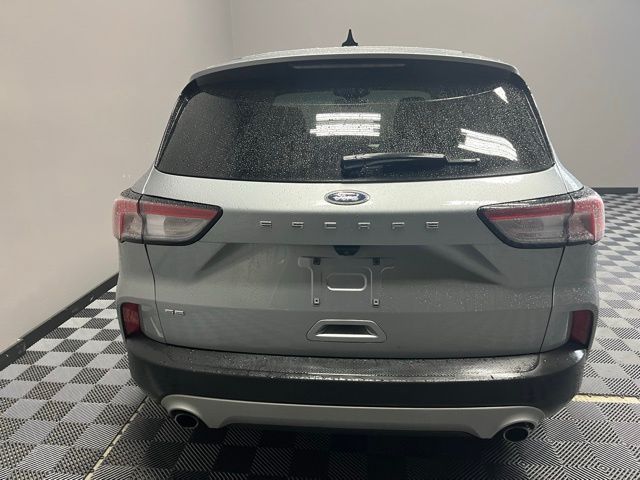 2022 Ford Escape SE photo 4
