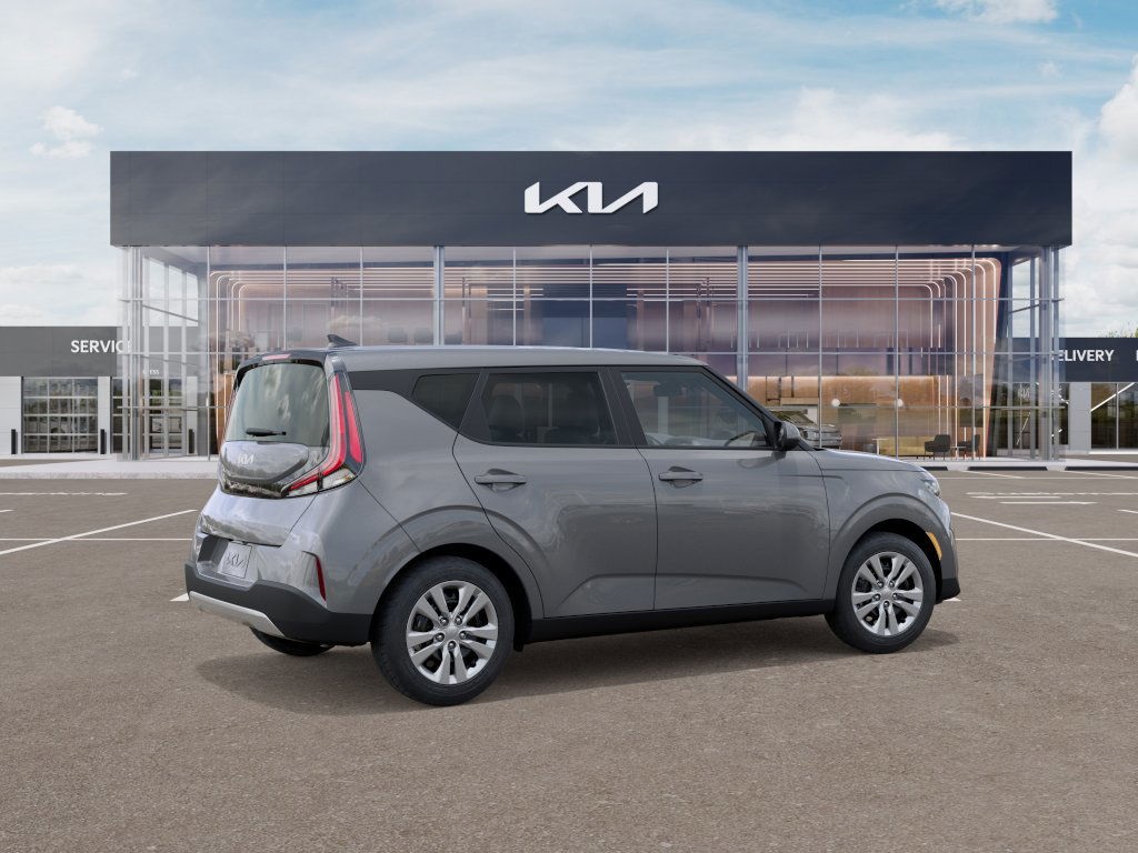 2025 Kia Soul LX photo 5