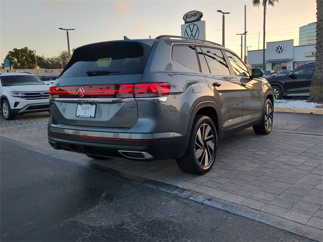 2024 Volkswagen Atlas SE photo 4
