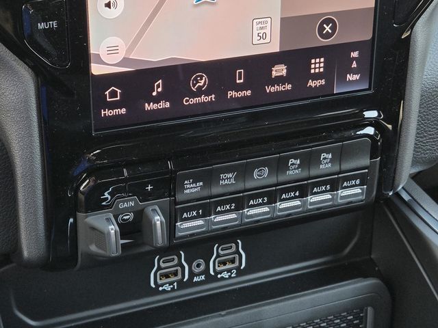 2025 Ram 3500 Laramie photo 12