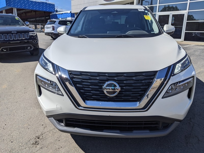 2021 Nissan Rogue SV photo 8