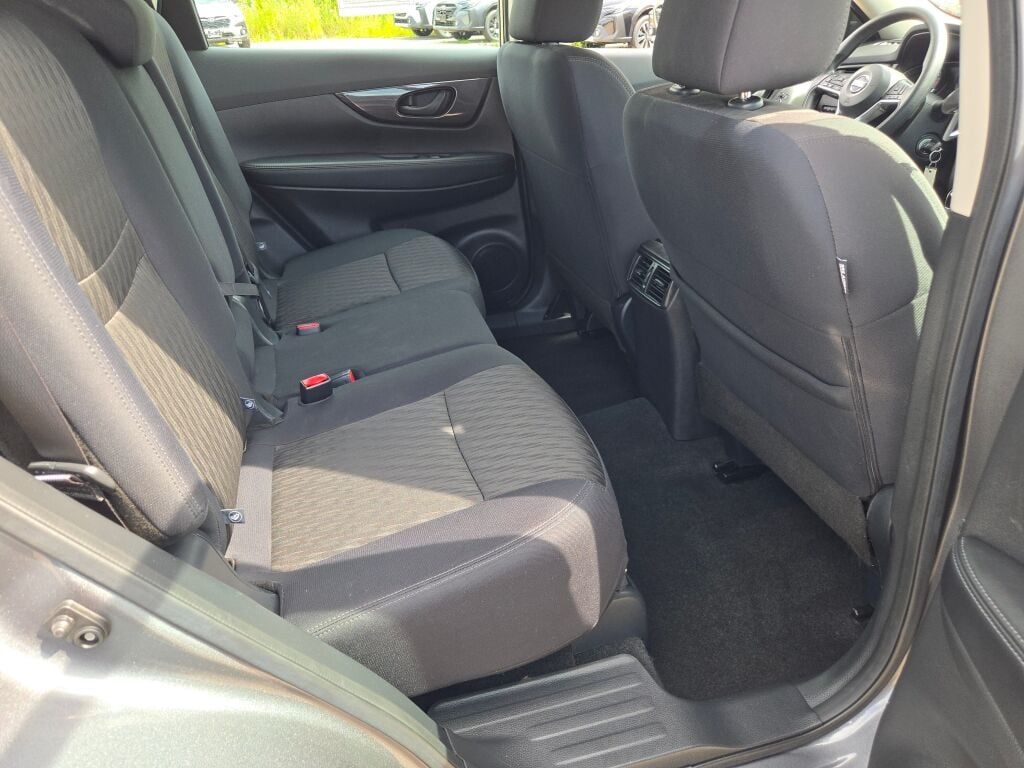2020 Nissan Rogue S photo 8