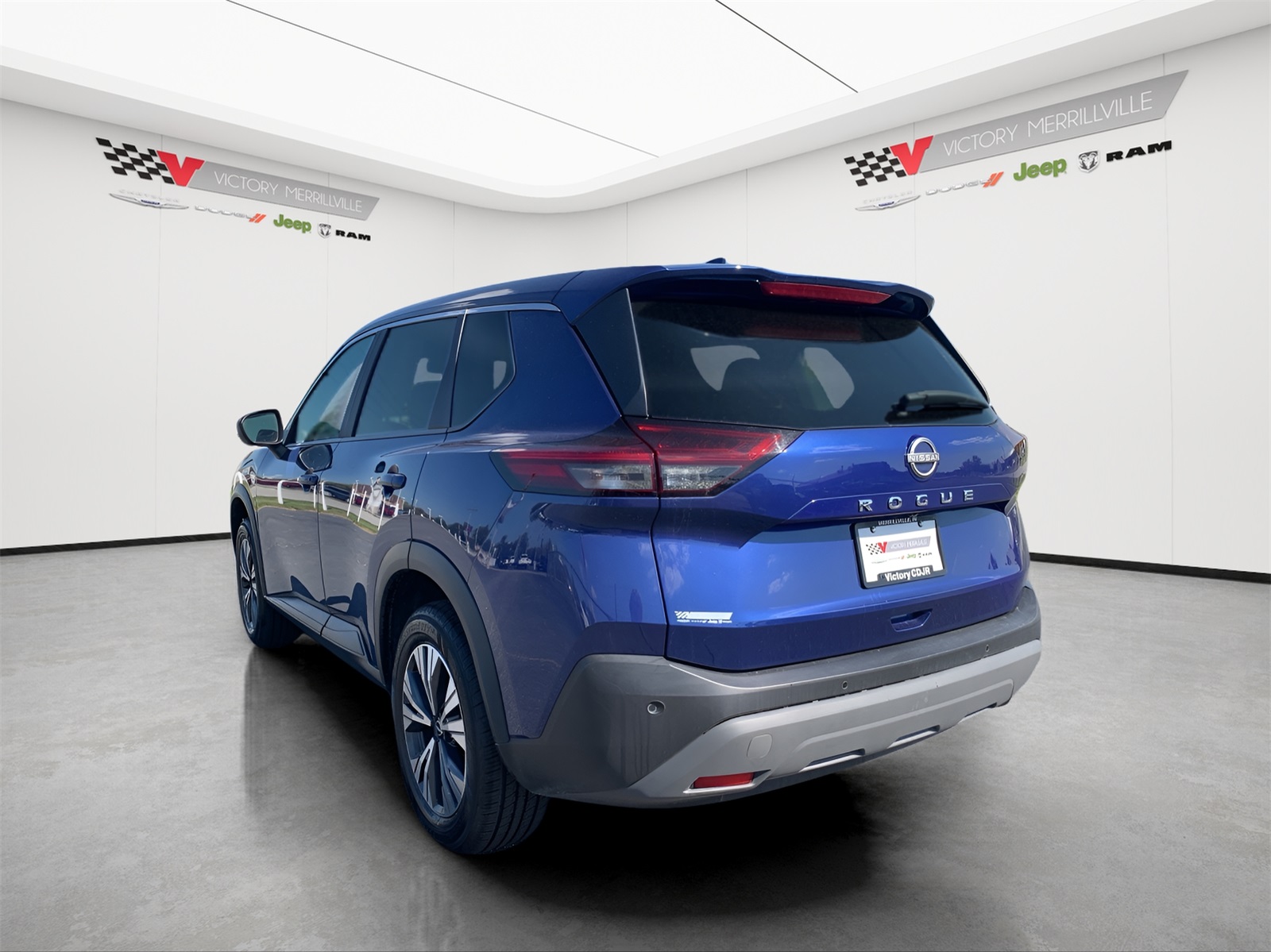 2023 Nissan Rogue SV photo 3