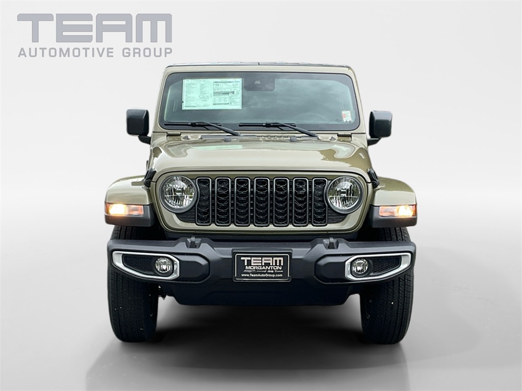 2025 Jeep Gladiator Sport photo 2