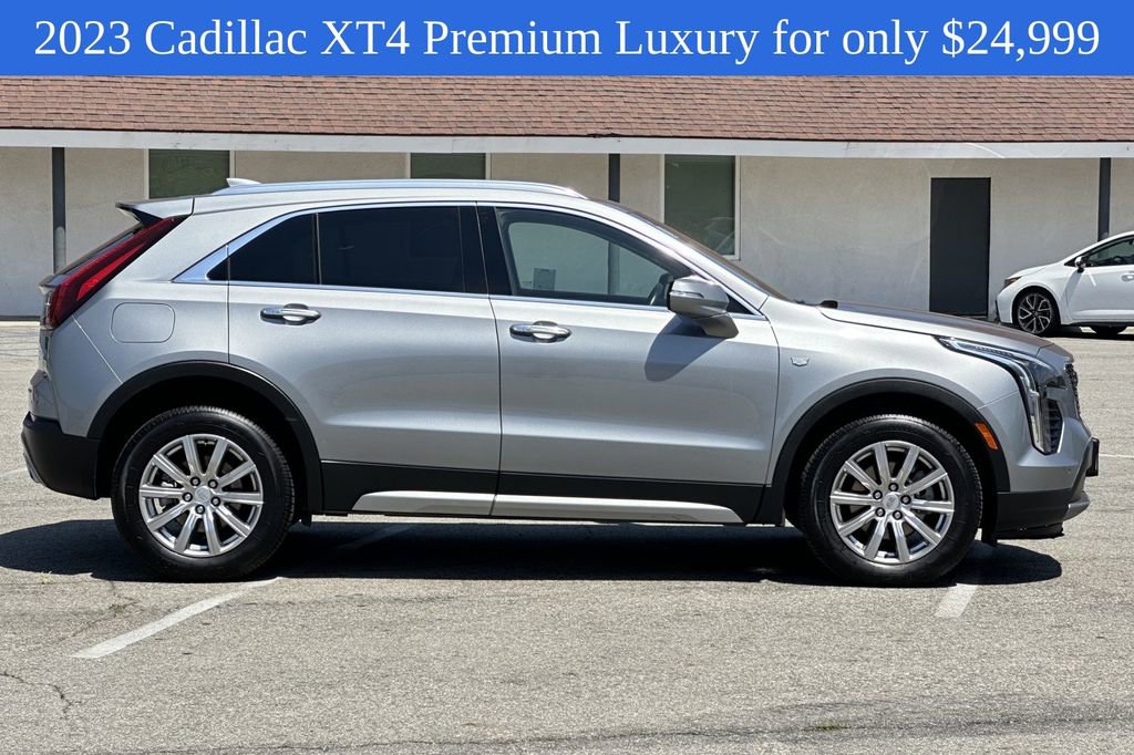2023 Cadillac XT4 Premium Luxury photo 4