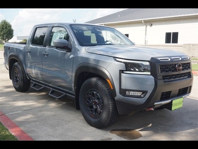 2026 Nissan Frontier PRO-X's photo