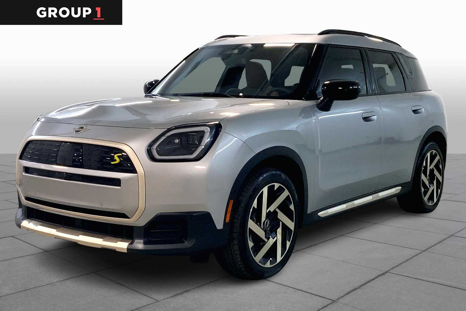 2025 MINI Countryman SE's photo