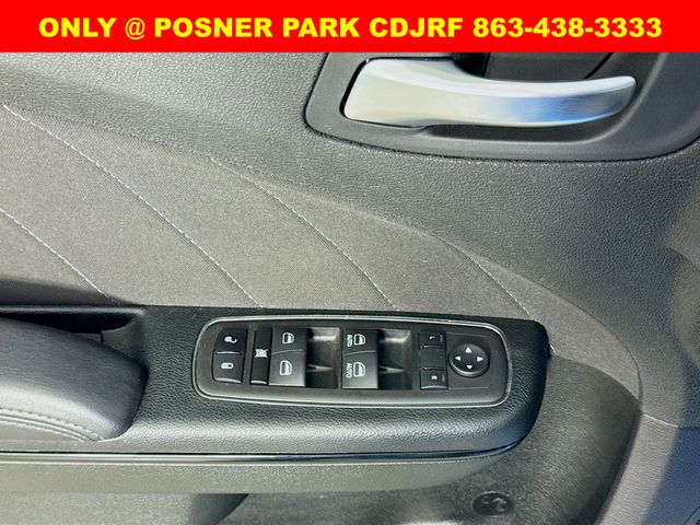 2023 Dodge Charger SXT photo 16