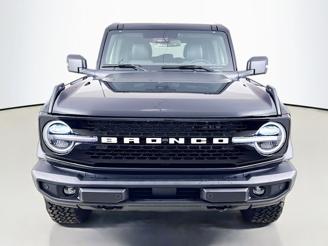 2025 Ford Bronco Outer Banks photo 2