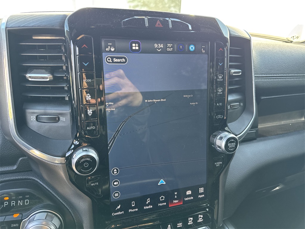 2023 Ram 1500 Laramie photo 18