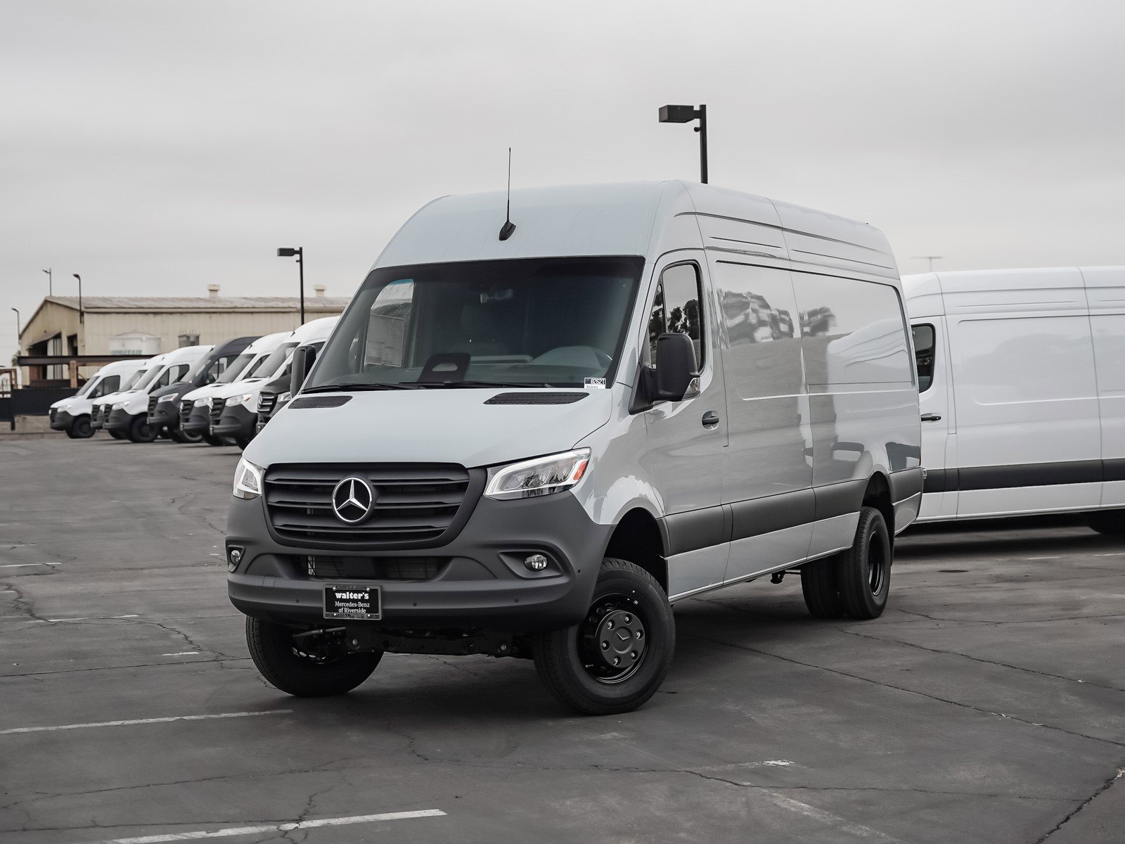 2025 Mercedes-Benz Sprinter Sprinter 3500's photo