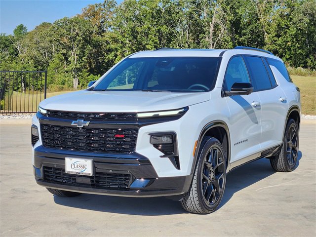 2026 Chevrolet Traverse RS photo 2
