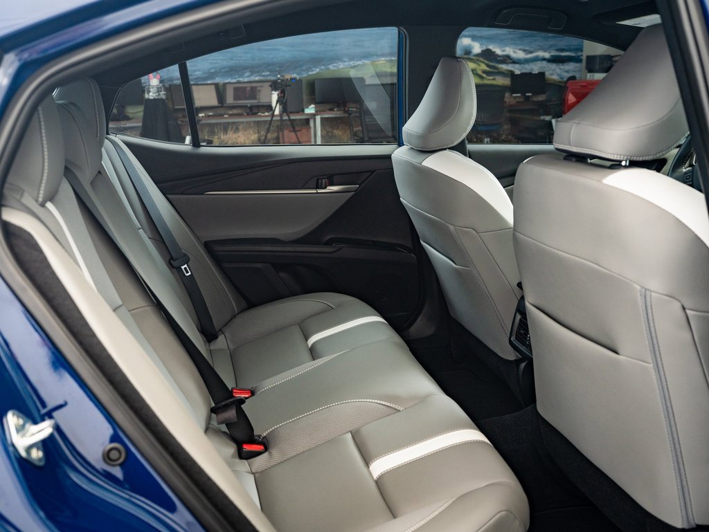 2025 Toyota Camry SE photo 33