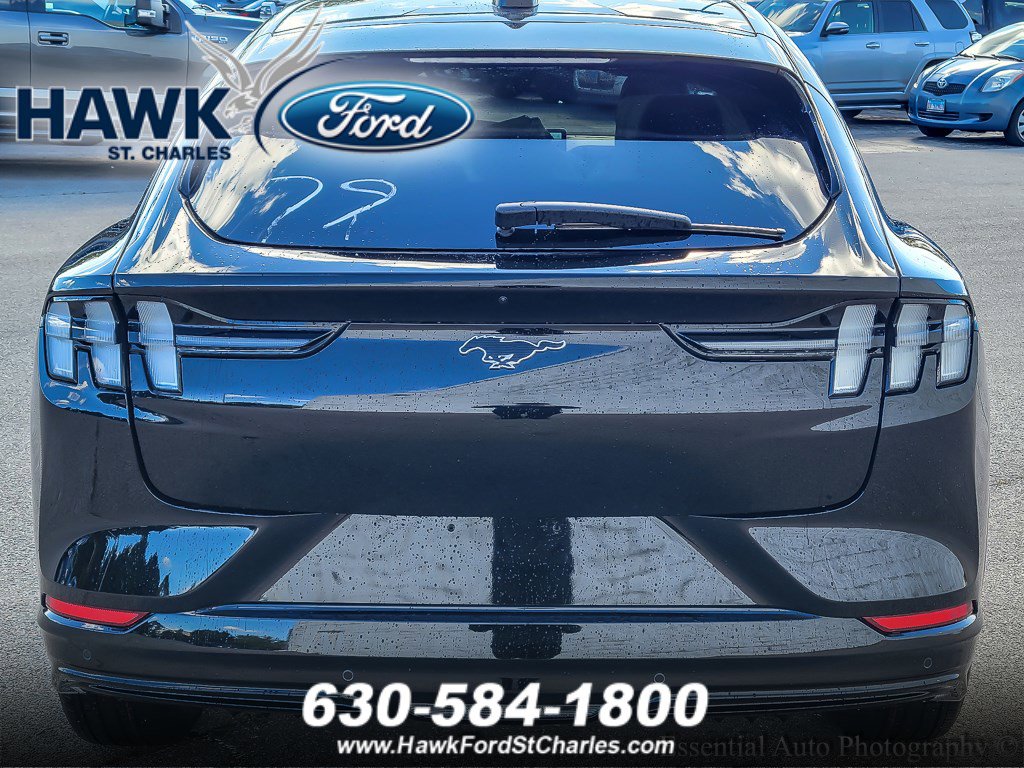 2025 FORD MUSTANG MACH-E - Image 4