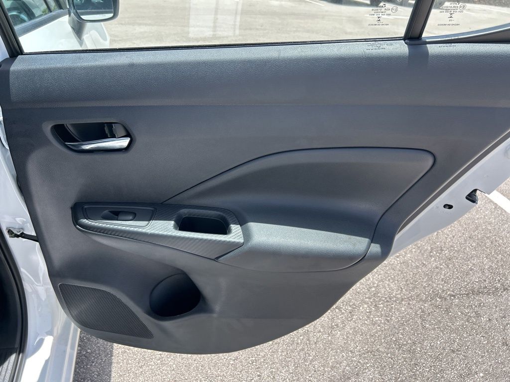 2025 Nissan Versa SV photo 34