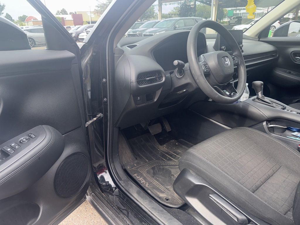 2024 Honda HR-V LX photo 8