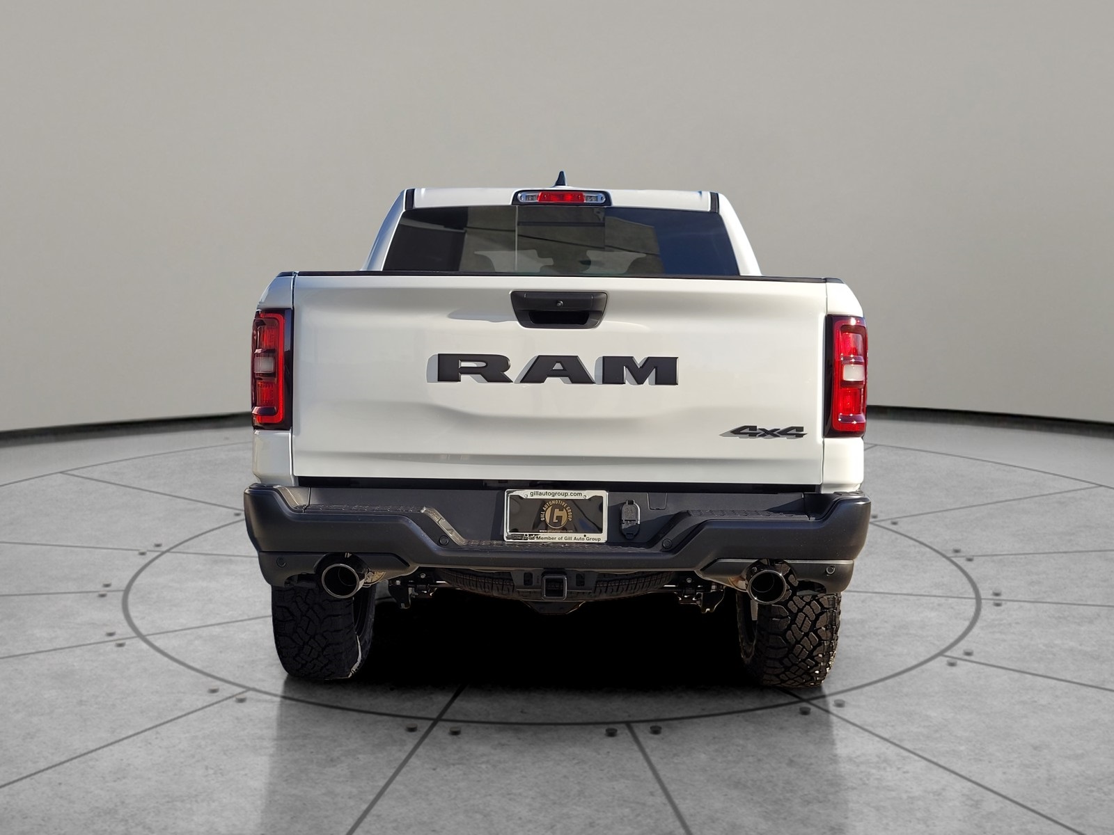 2025 Ram 1500 Tradesman photo 3