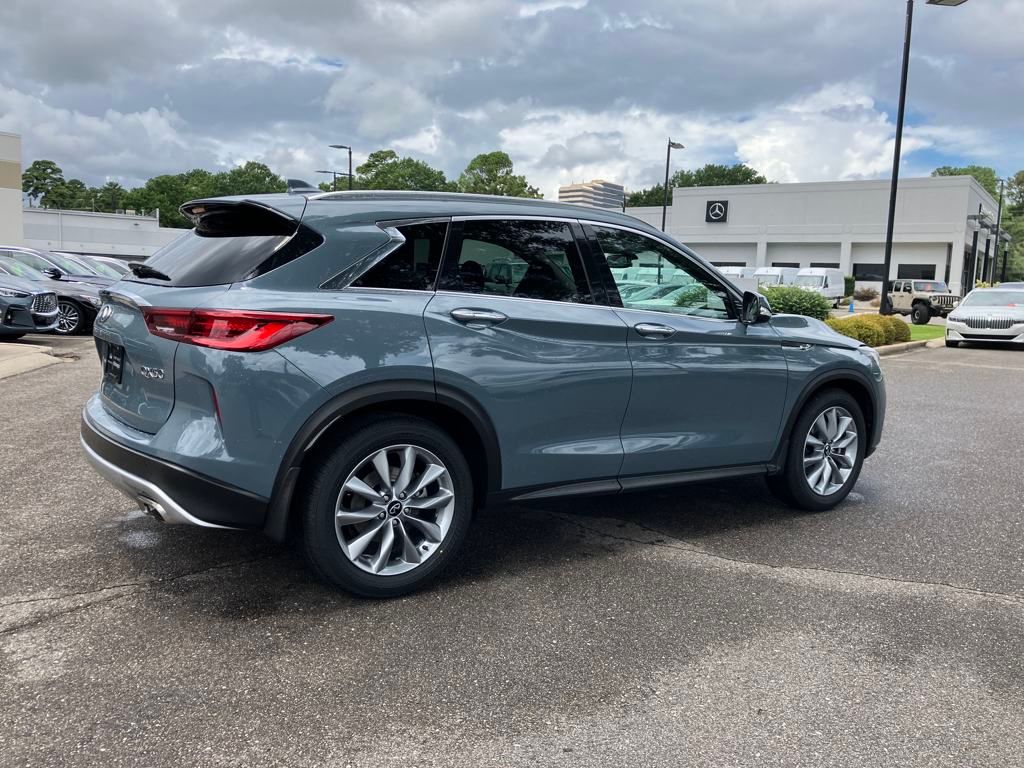 2022 Infiniti QX50 Luxe photo 10