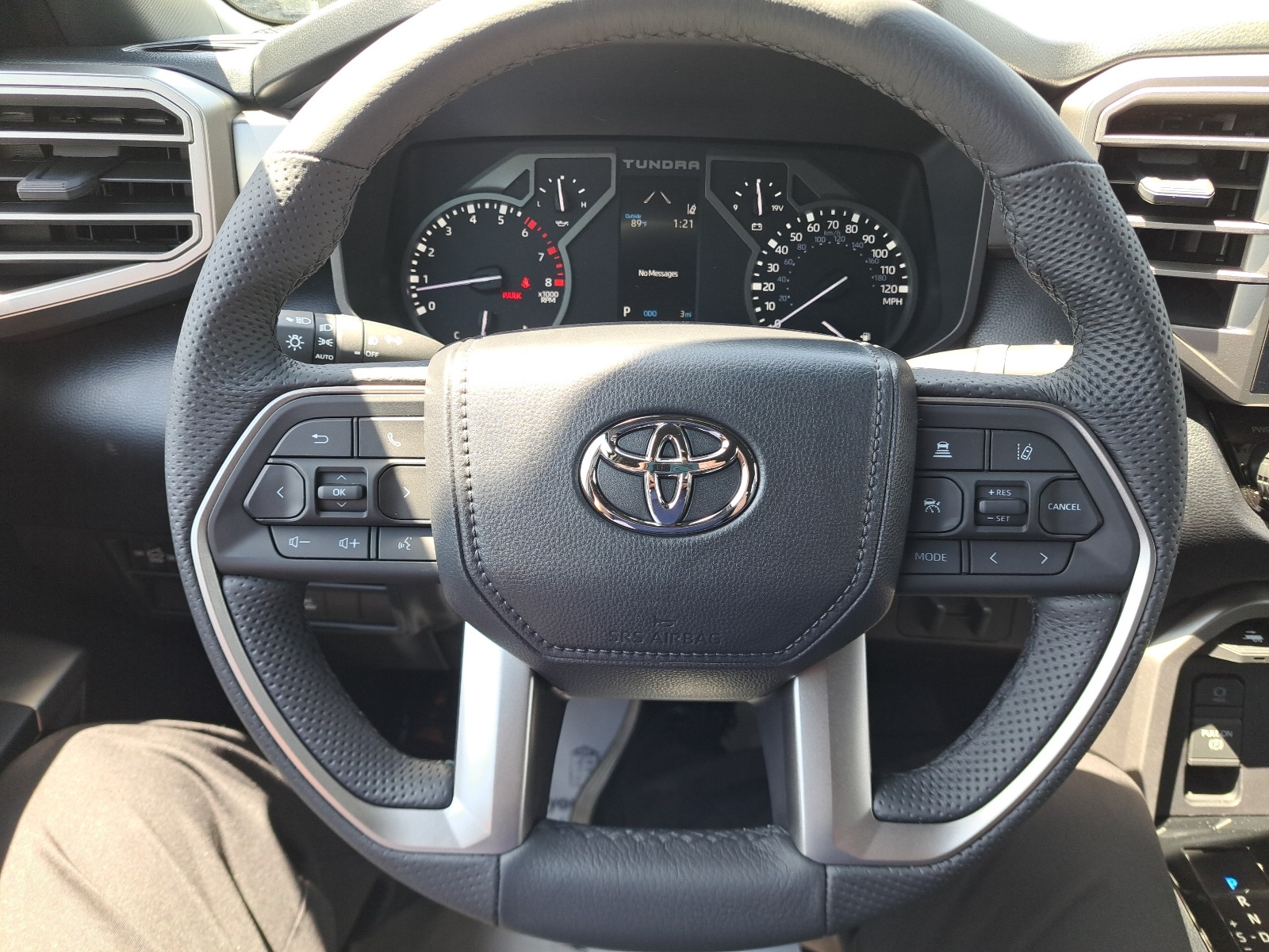 2025 Toyota Tundra SR5 CrewMax photo 34