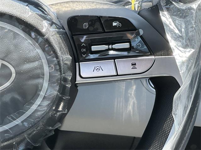 2025 Hyundai Elantra Hybrid Limited photo 22