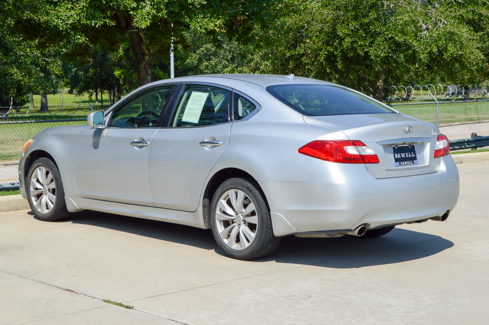 2011 Infiniti M37 photo 6