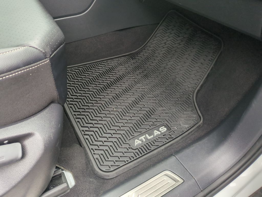 2022 Volkswagen Atlas V6 SE Technology photo 9