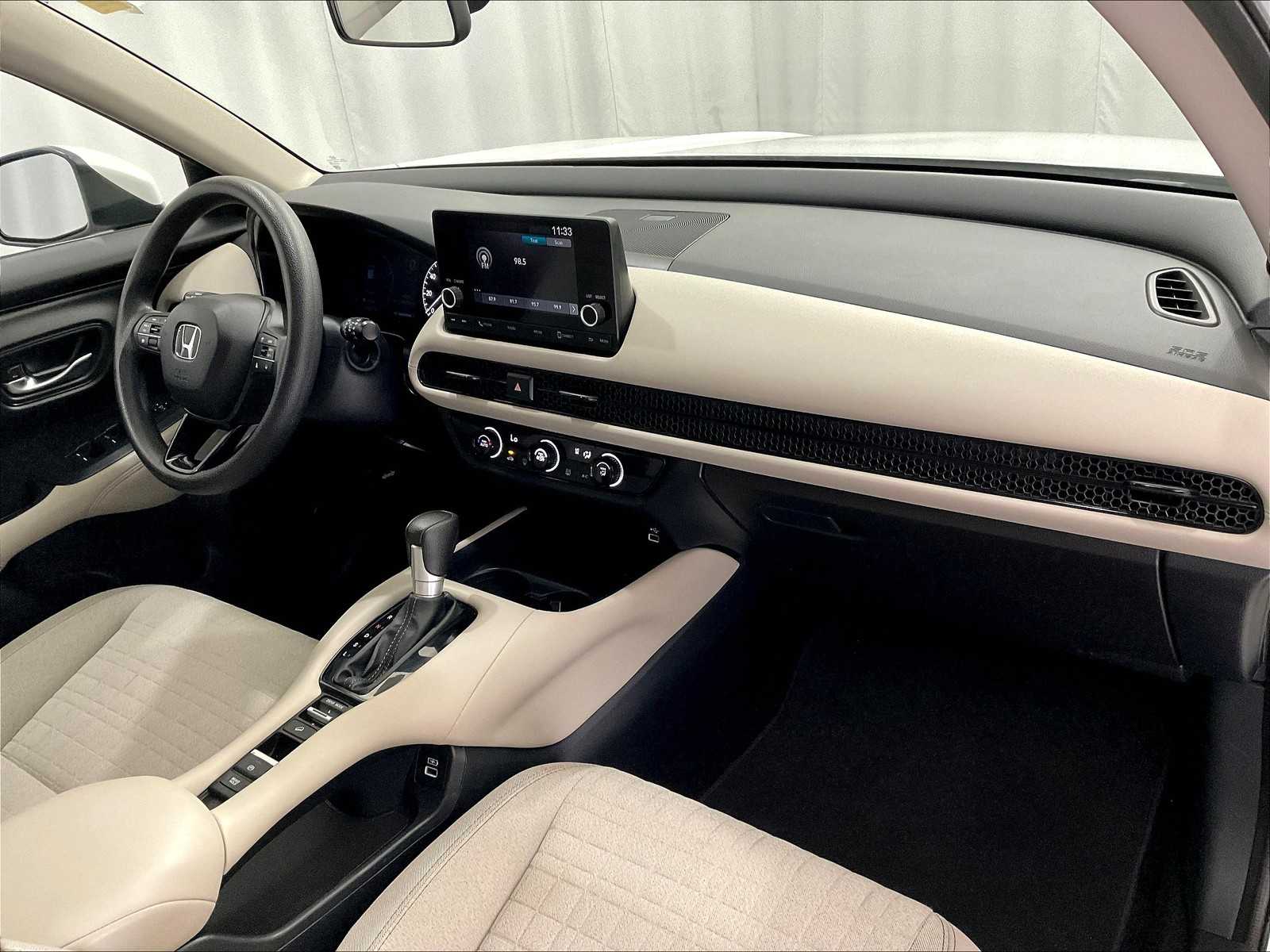 2023 Honda HR-V LX photo 11