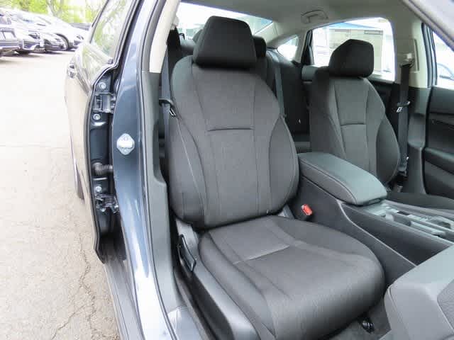 2025 Honda Accord LX photo 14