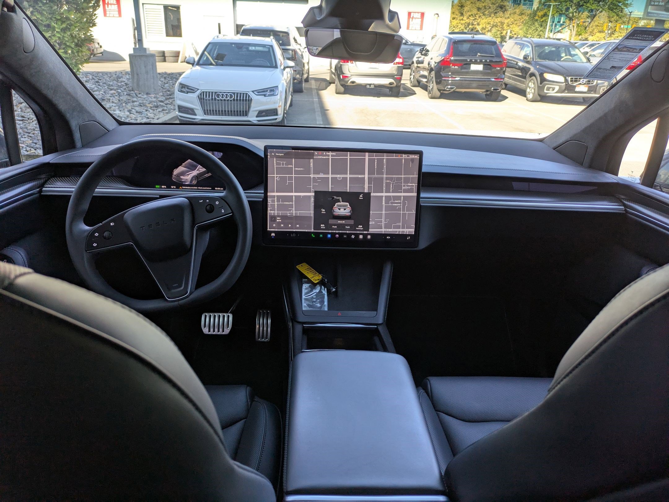 2022 Tesla Model X Plaid photo 19