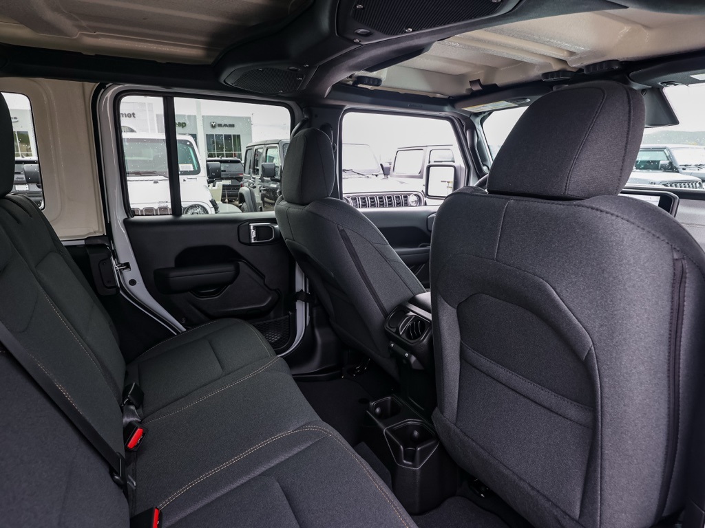 New 2026 Bright White Clear-Coat Exterior Paint Jeep Sport S image 16