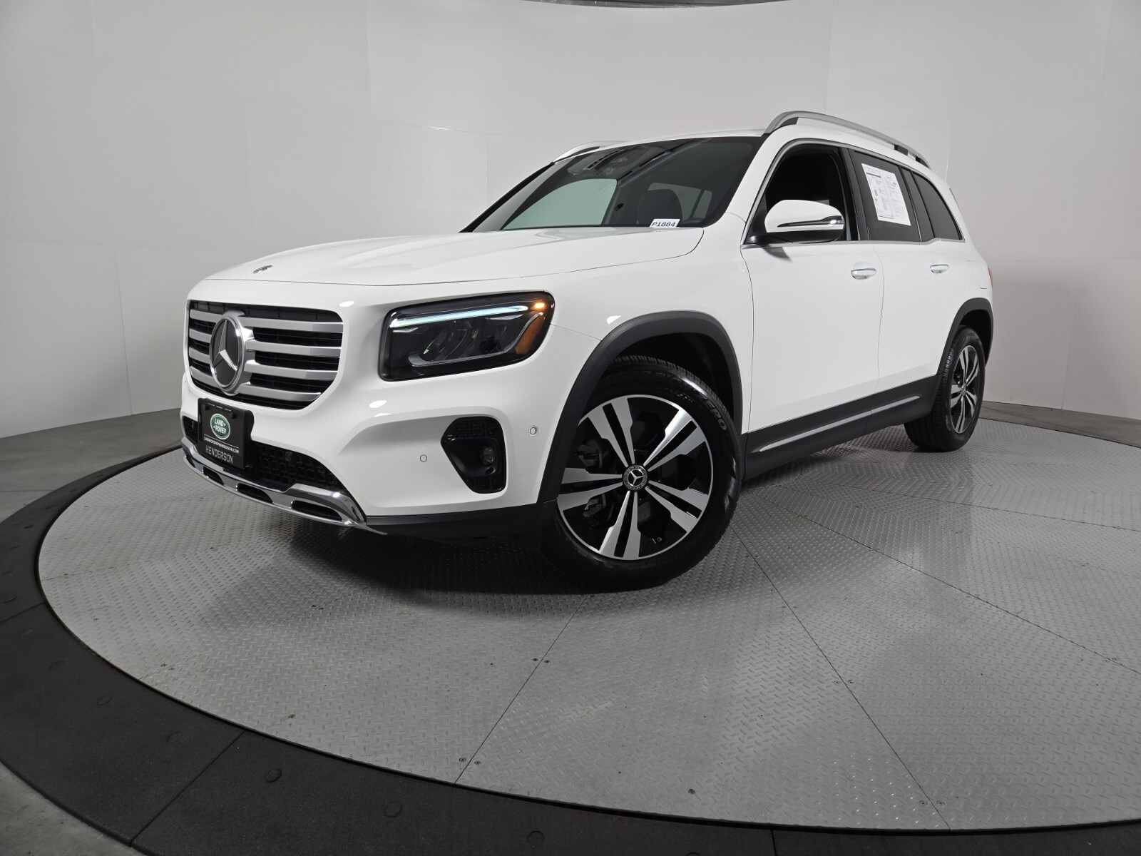 2025 Mercedes-Benz GLB Base's photo