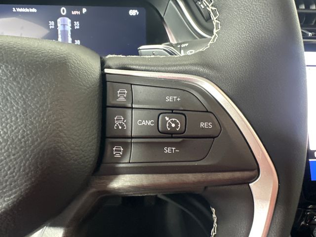 2025 Jeep Grand Cherokee Limited photo 11