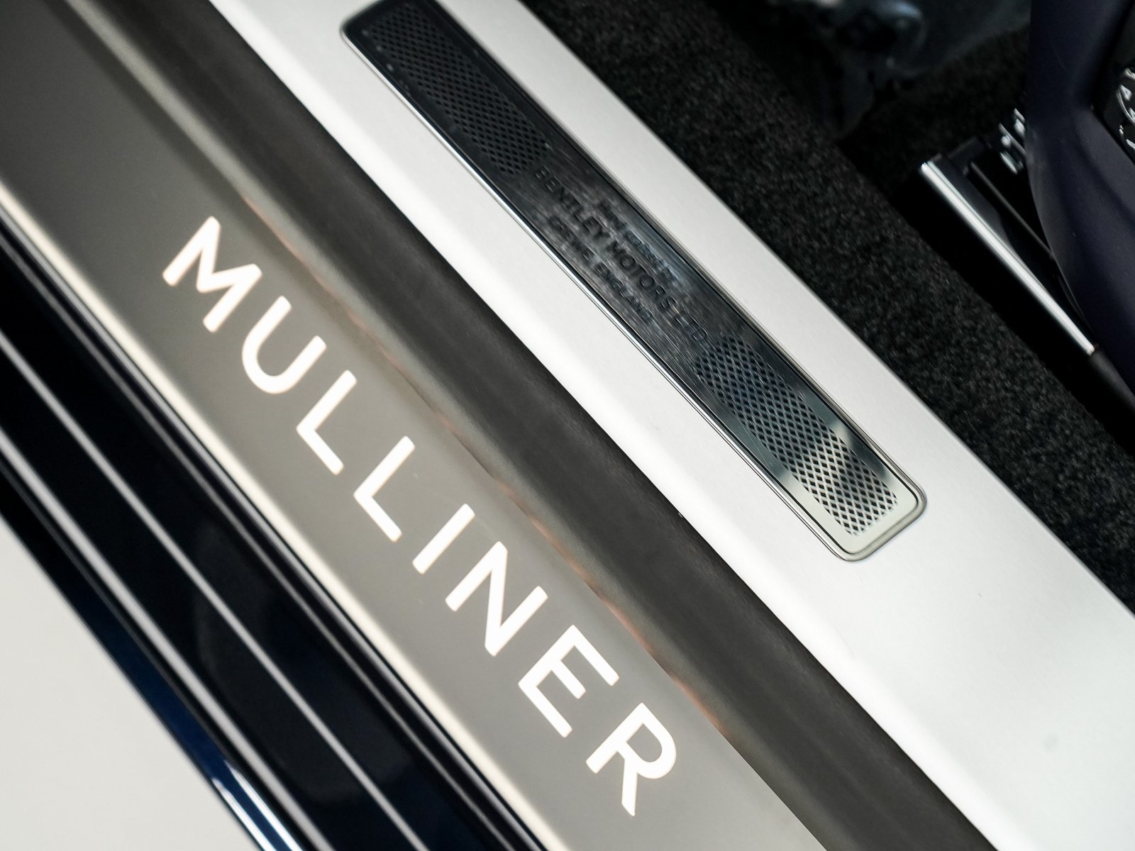 2024 Bentley Flying Spur Mulliner V8 photo 11
