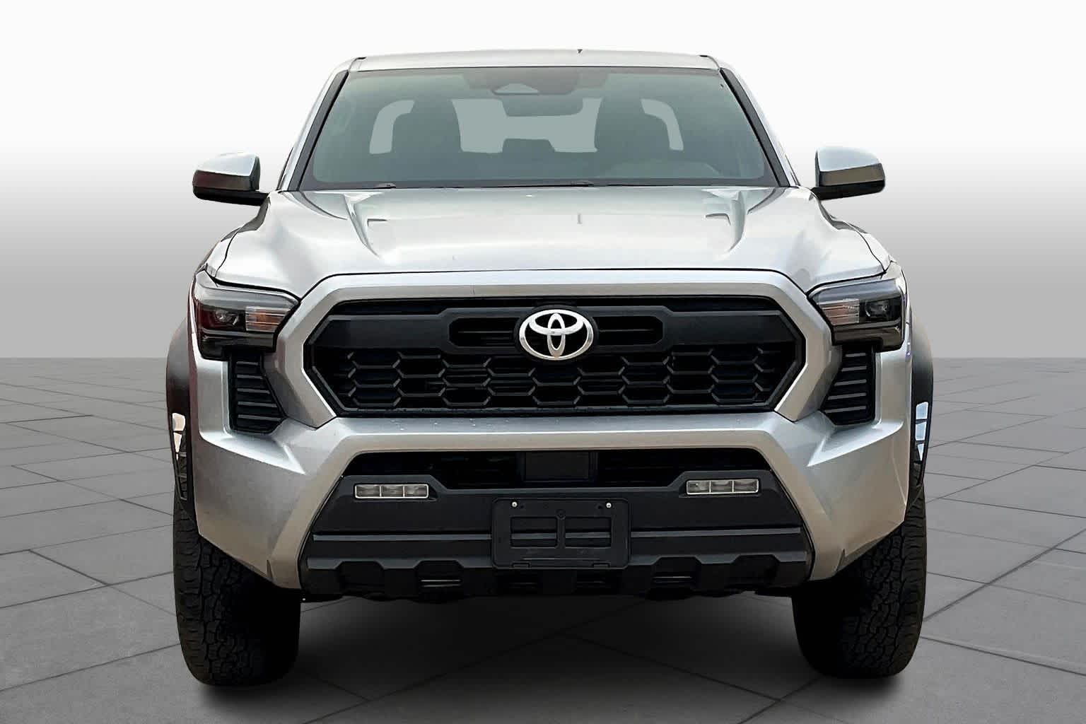 2024 Toyota Tacoma TRD photo 3