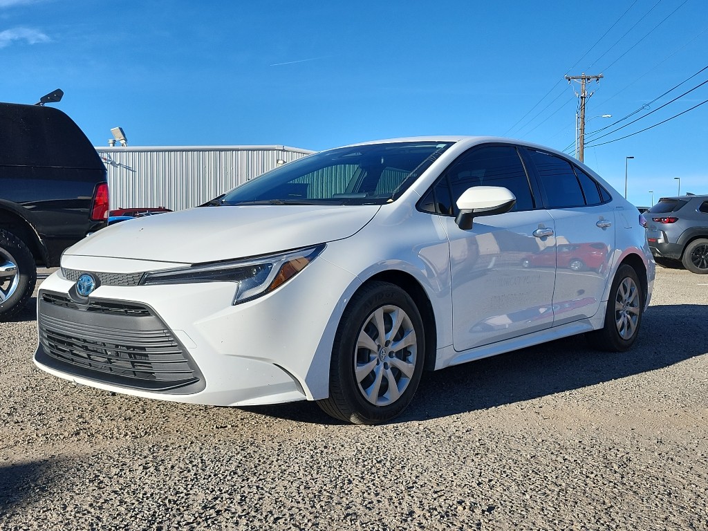 2023 Toyota Corolla LE's photo