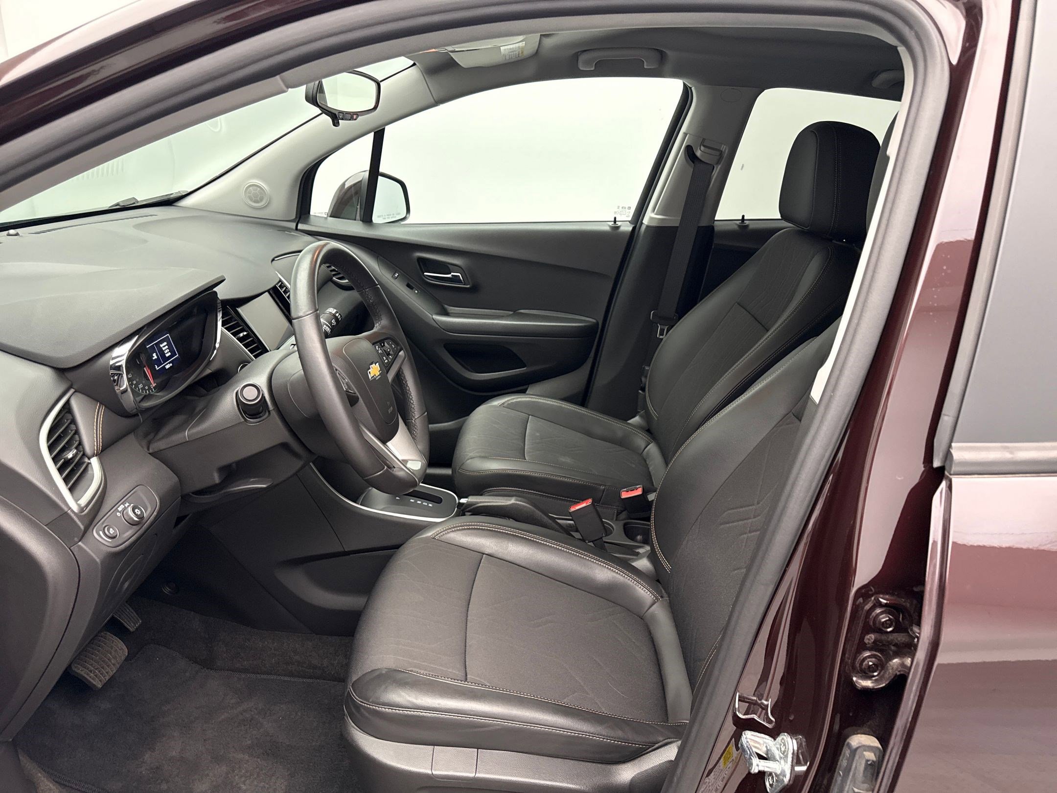 2022 Chevrolet Trax LT photo 5