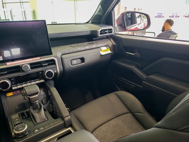 2025 Toyota Tacoma Limited photo 14