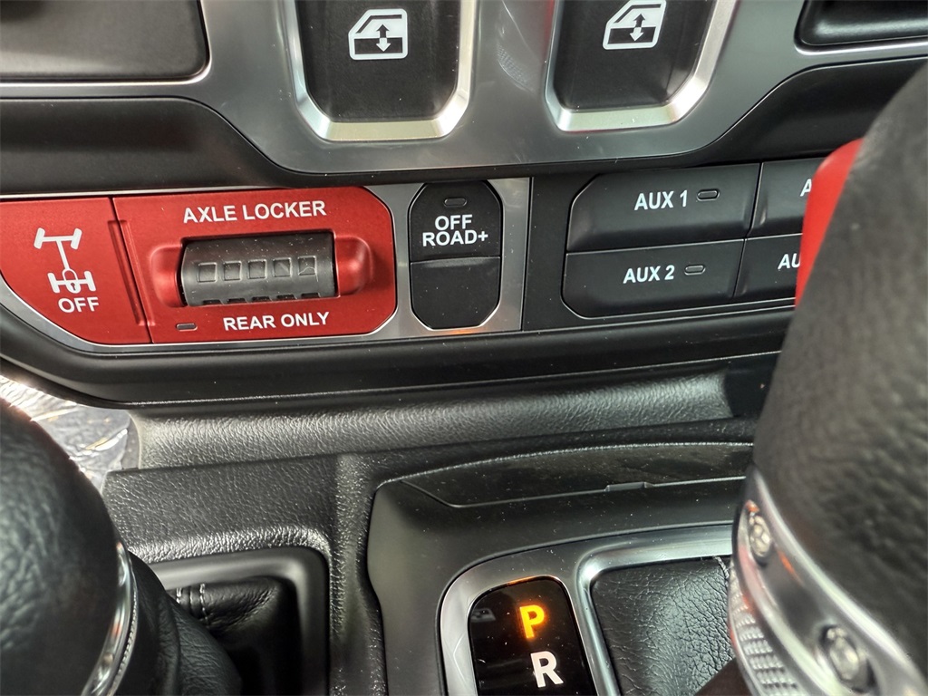 2025 Jeep Wrangler Willys photo 28