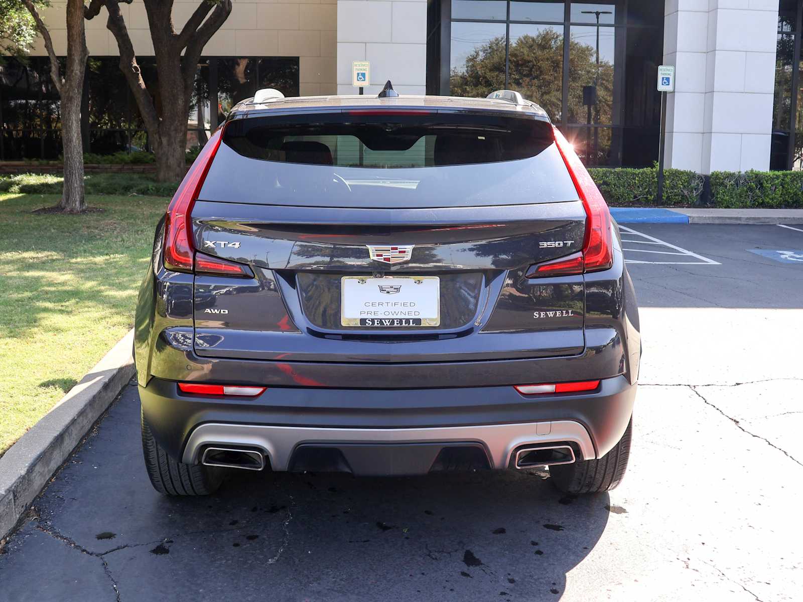 2023 Cadillac XT4 Premium Luxury photo 2