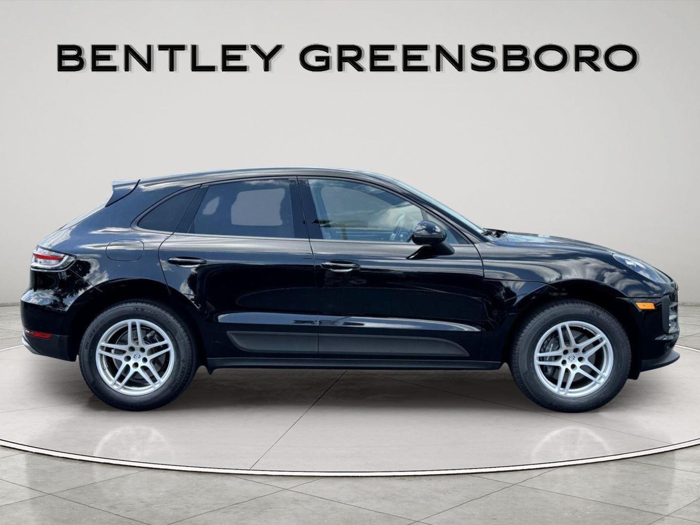 2021 Porsche Macan Base photo 12