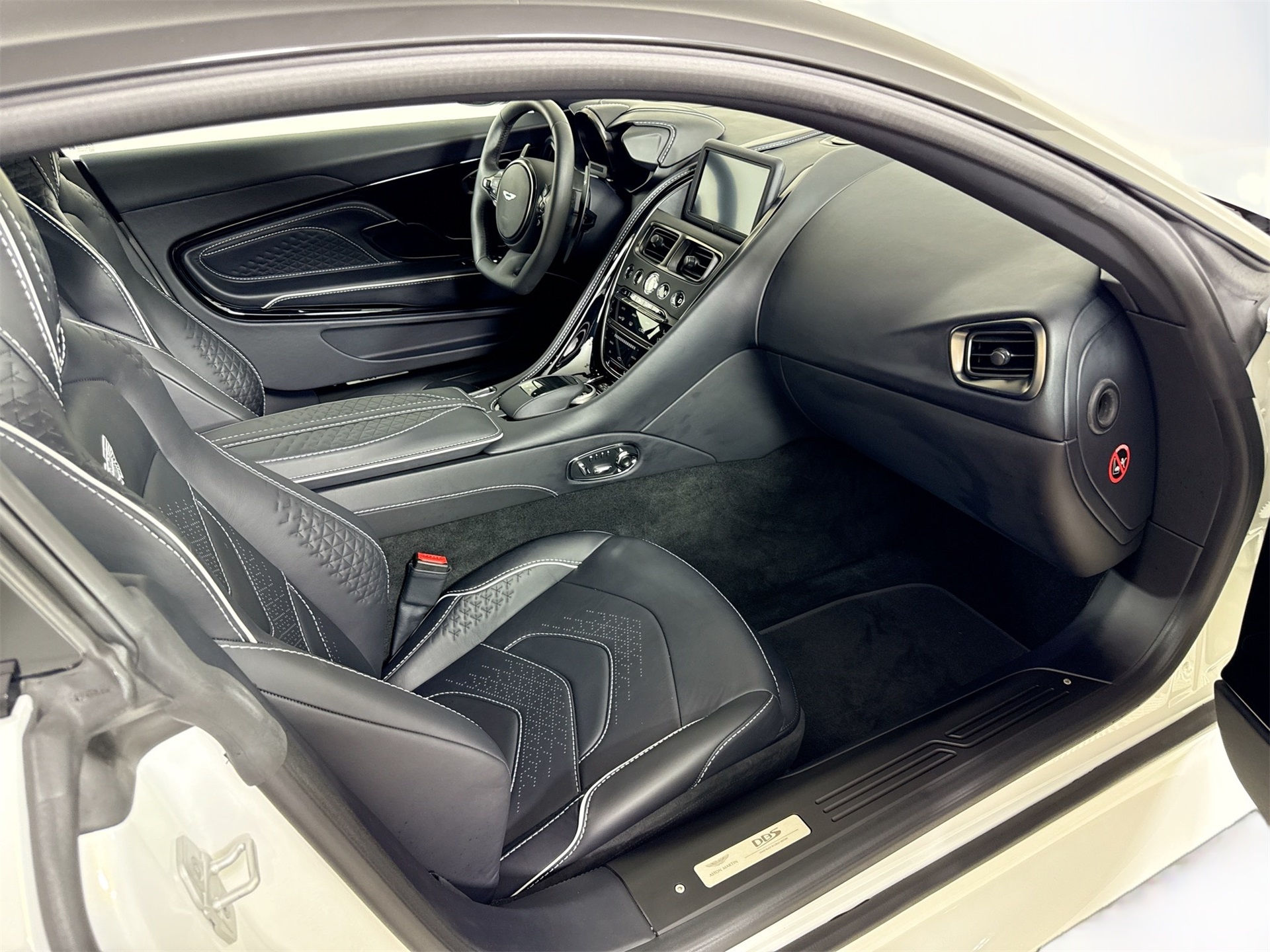 2023 Aston Martin DBS AM7 photo 22